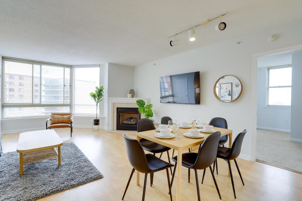 Elegant And Charming Condo At Ballston With Pool アーリントン エクステリア 写真